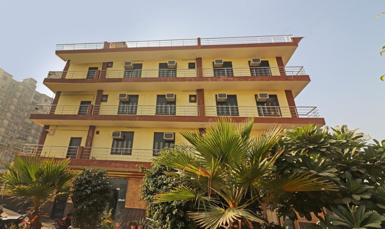 Treebo Trend Radha Palace Mathura Eksteriør billede